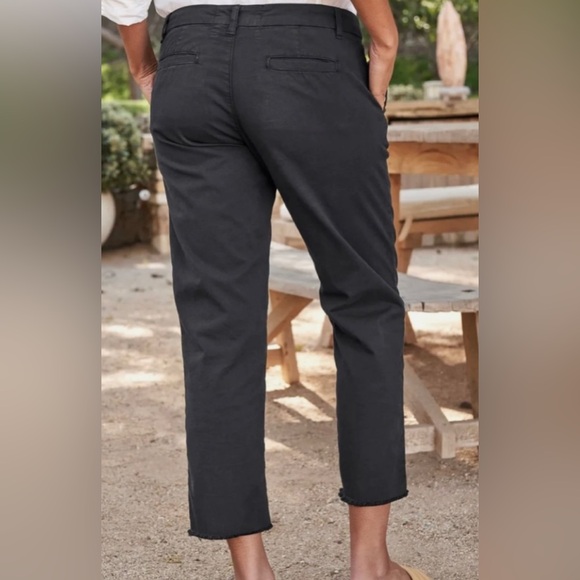 New FRANK & EILEEN Sz 6 Black Italian Performance Denim
Wicklow Crop Pants - Picture 2 of 9